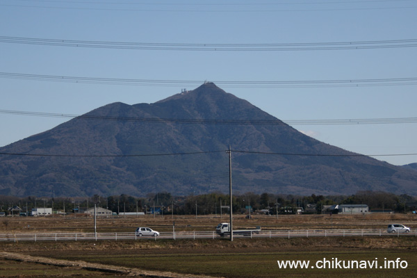 黒子の千妙寺の近くから見た筑波山 [2009年2月1日撮影]