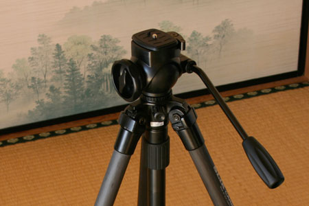 SLIK製のカメラ用三脚の雲台をベルボン製FHD-52Qに取替え