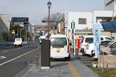 稲荷町通りで時々見かける光景 [2009年12月17日撮影]