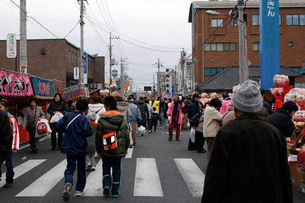 2010年の下館大町だるま市の様子　2010年1月11日　下館大町