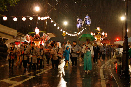 激しい雨の中開催された下館祇園まつり [2011年7月28日撮影]