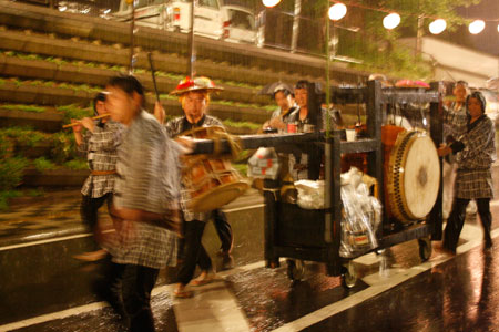 激しい雨の中開催された下館祇園まつり [2011年7月28日撮影]
