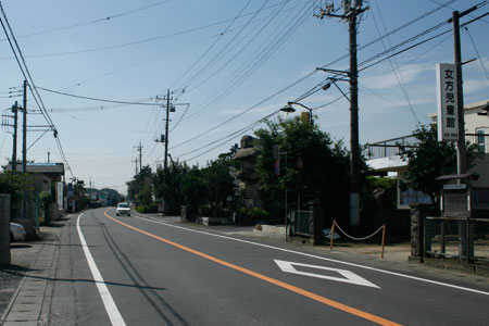 女方児童館前から関城・船玉方面を望む [2011年9月9日撮影]