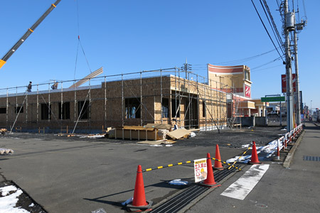 シダックス下館玉戸クラブ隣カバン屋跡の建物工事 [2013年1月17日撮影]