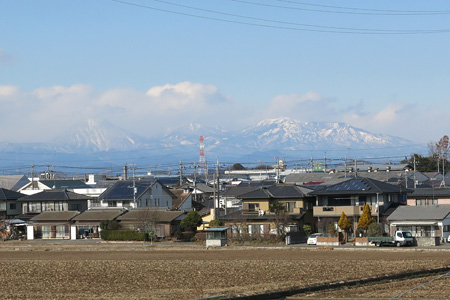 雪をかぶった栃木の山 [2013年1月25日撮影]