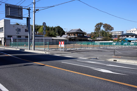 すっかり何もなくなった田町の常陽銀行跡 [2013年11月8日撮影]