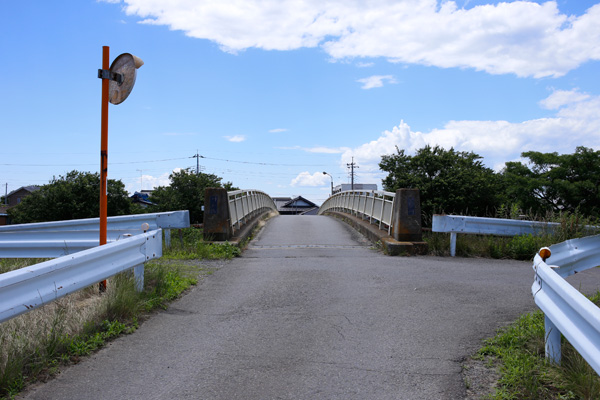 太鼓橋の川西橋 [2014年6月14日撮影]