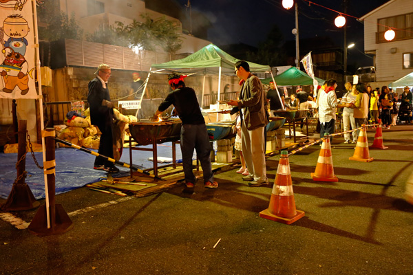 しもだて夜市 羽黒のさんま祭り [2014年10月18日撮影]