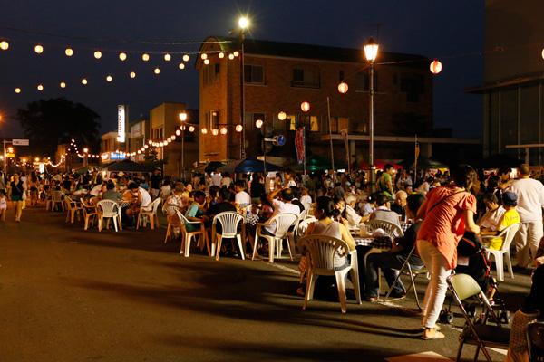 筑西あんどん舞祭2015と同時開催の夜市 [2015年8月1日撮影]