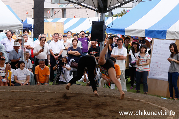 関城の祭典 どすこいペア レディース相撲 [2015年8月23日撮影]