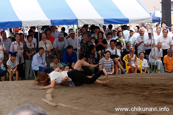 関城の祭典 どすこいペア レディース相撲 [2015年8月23日撮影]