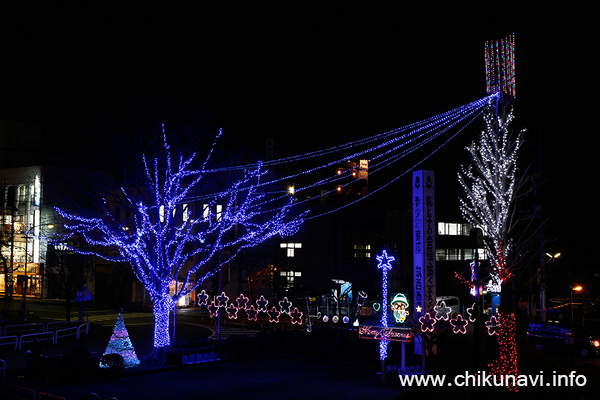 下館駅南口のイルミネーション [2015年12月24日撮影]