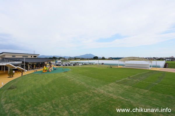 道の駅「グランテラス筑西」芝生広場