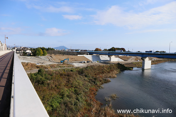 川島付近の鬼怒川の堤防工事 [2020年11月12日撮影]