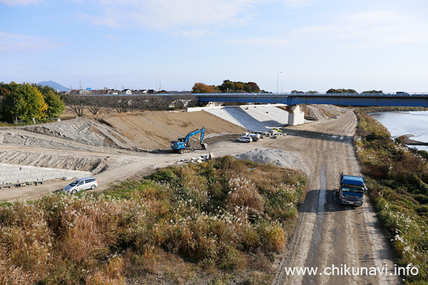 川島付近の鬼怒川の堤防工事 [2020年11月12日撮影]