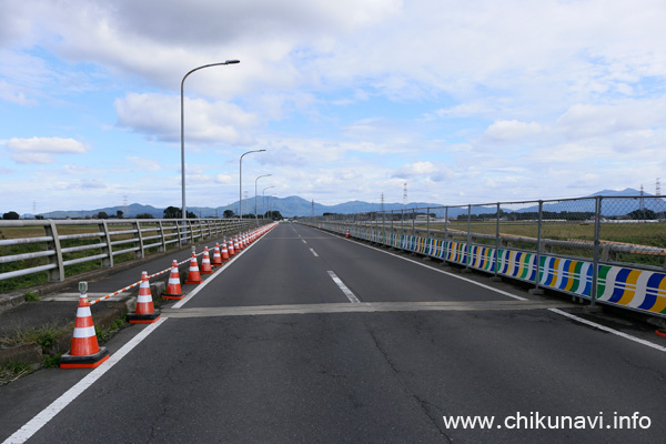 欄干の前に金網が施された大関橋 [2022年10月14日撮影]