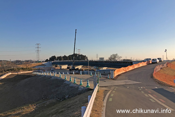 小貝川の新しい養蚕橋の工事の様子 [2023年1月11日撮影]