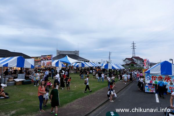 人で賑わう関城の祭典 どすこいペア [2023年8月20日撮影]