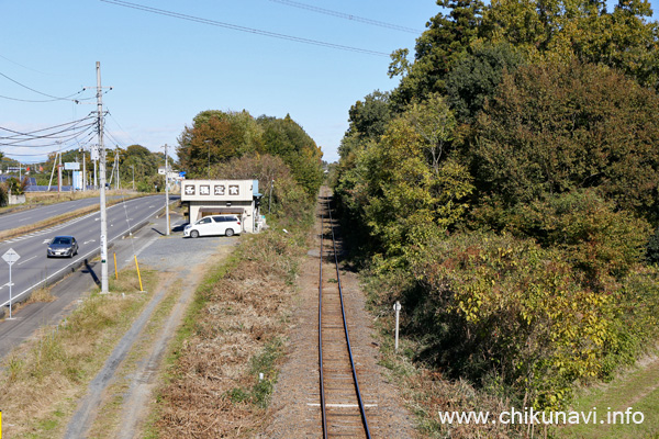 口戸歩道橋からの真岡線 [2023年11月19日撮影]