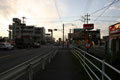 西谷貝交差点。国道50号真岡線を跨ぐ新富士見橋を背に神明方面を望む。