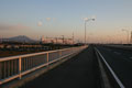 国道294号バイパス神明大橋より筑波山方面を望む。正面は、日本ハム下館工場。