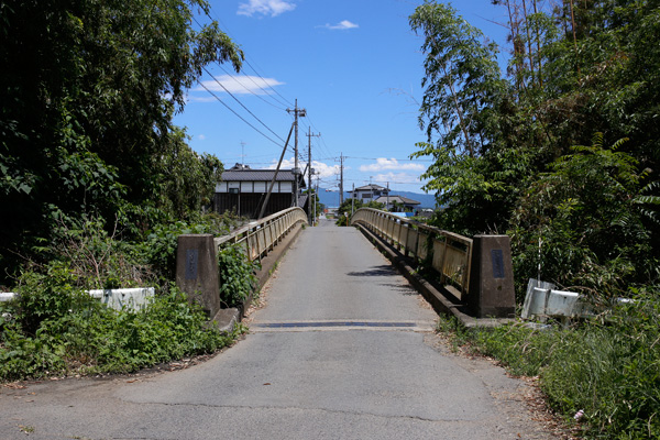 西方上の橋