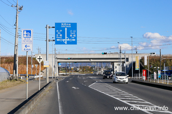 栗島IC橋 (奥が筑西市街)