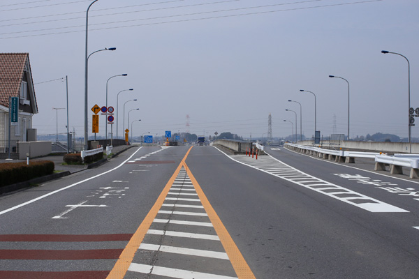 岡芹高架橋