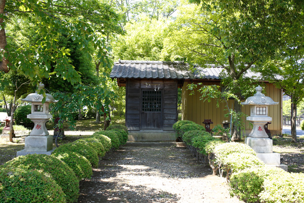 外塚羽黒神社