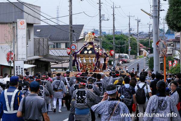下館祇園まつり 江戸坂を渡御する明治神輿 [2025年7月24日撮影]