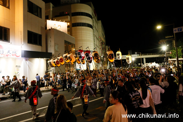 下館祇園まつり 神輿を先導する高張提灯 [2025年7月26日撮影]