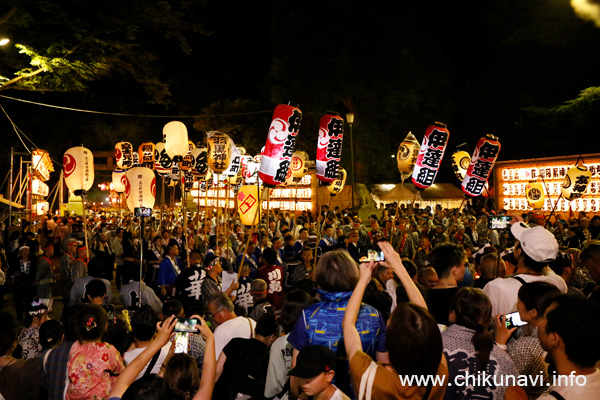下館祇園まつり 高張提灯で神輿が見えない羽黒神社 [2025年7月26日撮影]