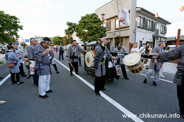 下館祇園まつり 祇園囃子を奏でるお囃子の方々 [2026年7月25日撮影]